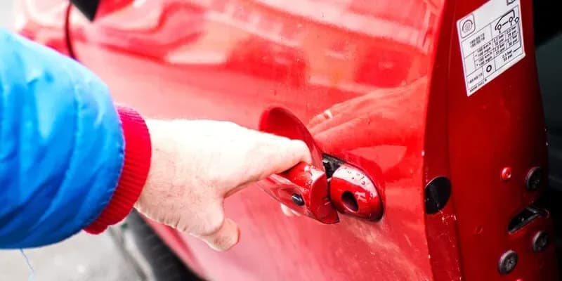 Jak otworzyć Golfa 5 bez kluczyka - skuteczne metody na ratunek Jak otworzyć Golfa 5 bez kluczyka - skuteczne metody na ratunek