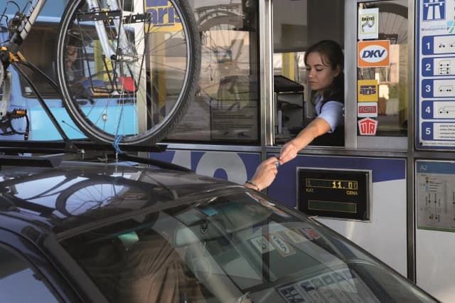 Jak płacić za autostrady w Polsce i uniknąć zbędnych kosztów Jak płacić za autostrady w Polsce i uniknąć zbędnych kosztów