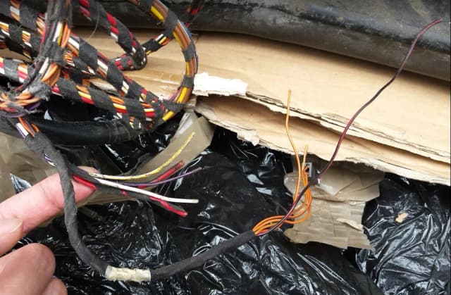 Podłączenie wiązki elektrycznej haka Touran - uniknij błędów i problemów Podłączenie wiązki elektrycznej haka Touran - uniknij błędów i problemów