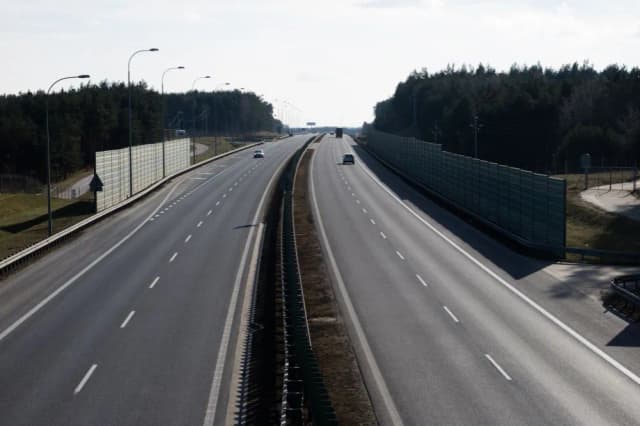 Czy autostrada S8 jest płatna? Sprawdź, kto musi płacić za przejazd Czy autostrada S8 jest płatna? Sprawdź, kto musi płacić za przejazd