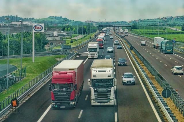 E toll na których autostradach - sprawdź, gdzie możesz zaoszczędzić E toll na których autostradach - sprawdź, gdzie możesz zaoszczędzić